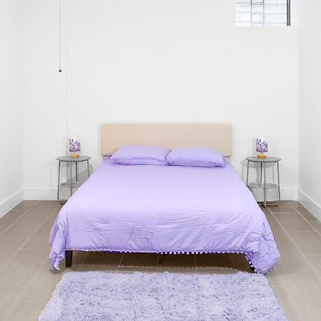 Purple2 Serenity At Brighton Beach Apartment New York Bagian luar foto